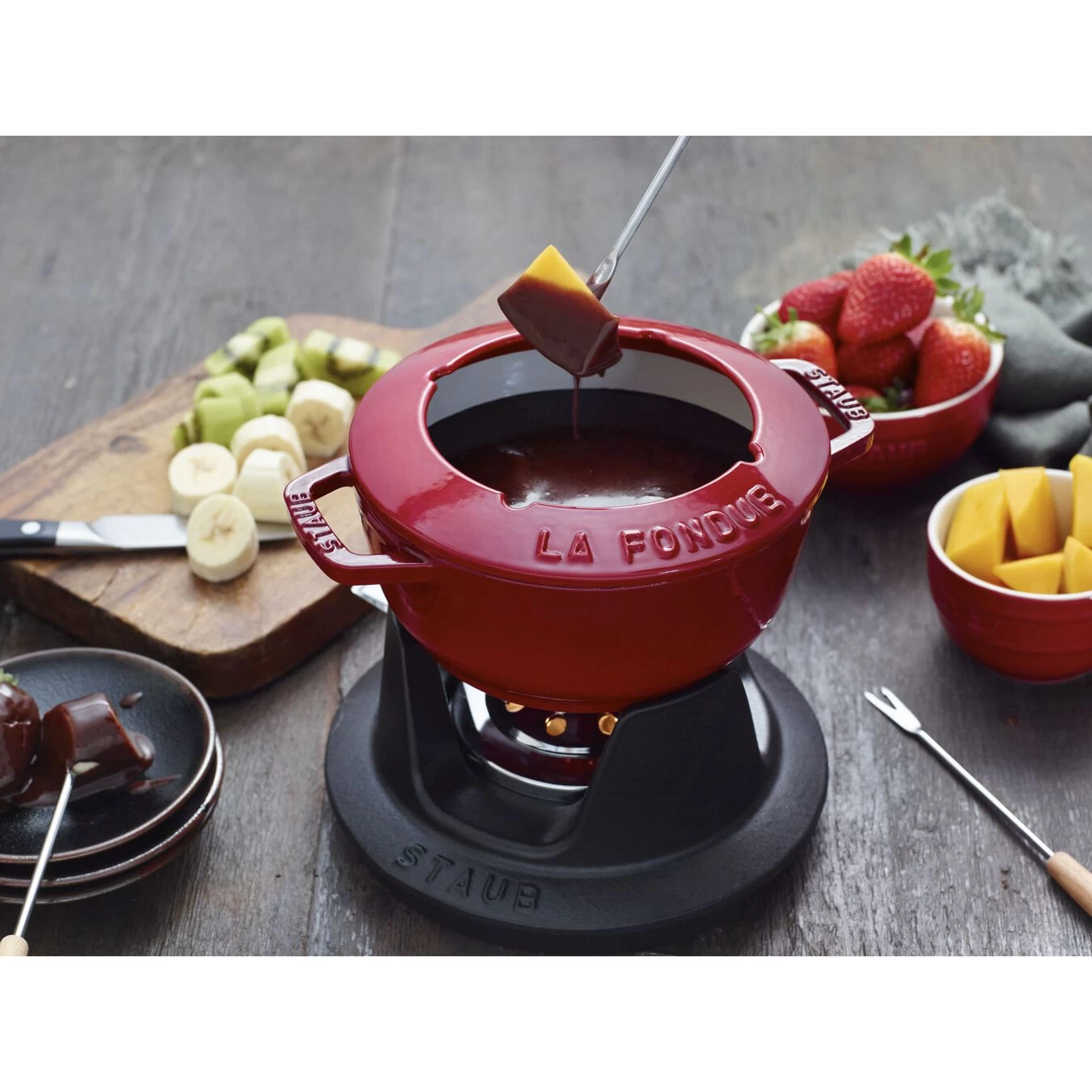 Staub Fondue Set 16 Cm, Kirsch-Rot 2 Staub Fondue Set 16 Cm, Kirsch-Rot – Bild 2