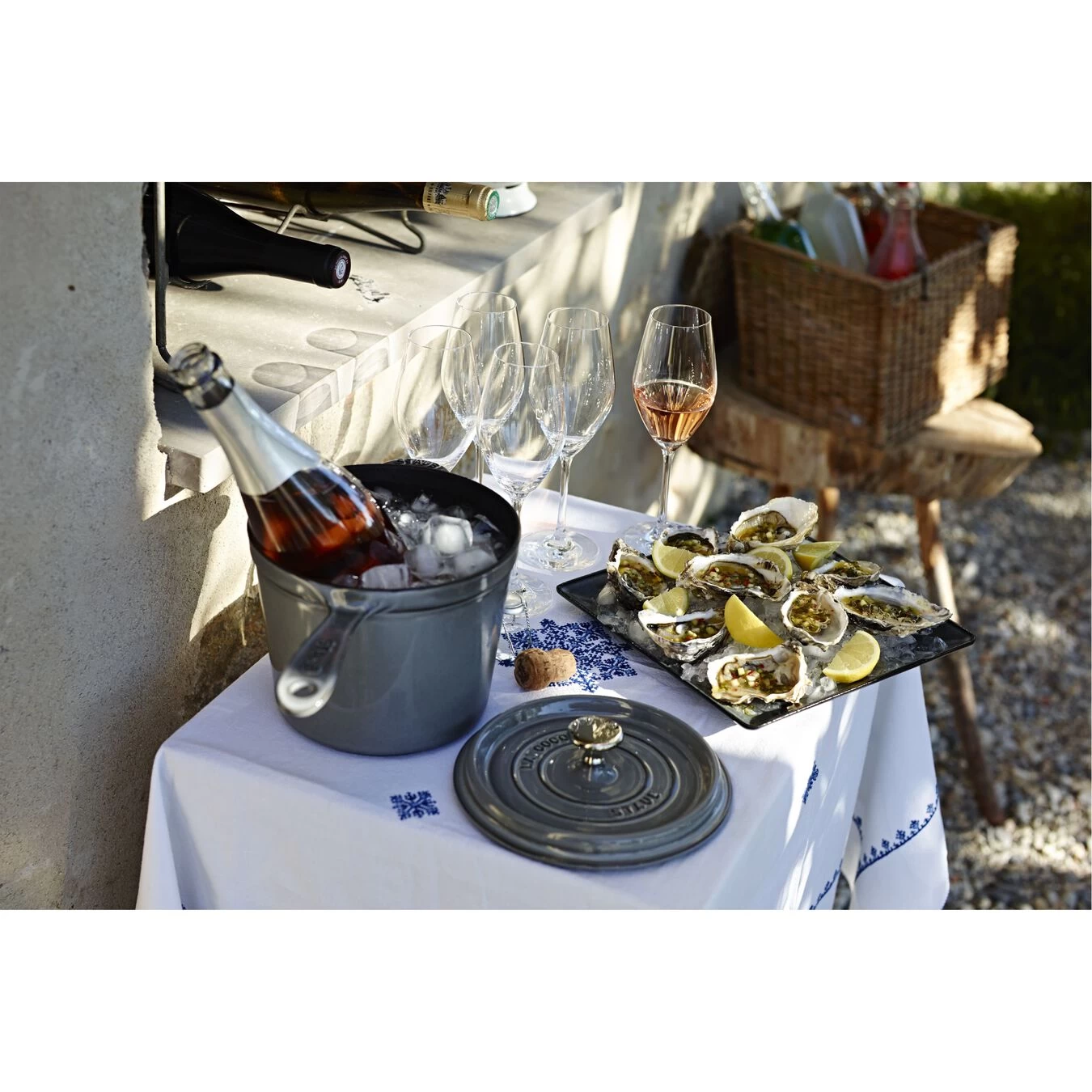 Staub Stieltopf 18 Cm, Gusseisen, Graphit-Grau 2 Staub Stieltopf 18 Cm, Gusseisen, Graphit-Grau – Bild 2