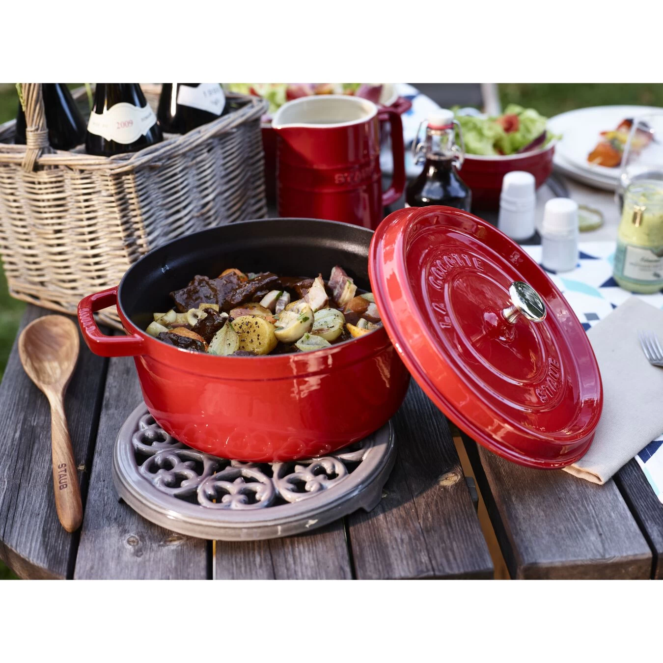 Staub Cocotte 26 Cm, Rund, Kirsch-Rot, Gusseisen 6 Staub Cocotte 26 Cm, Rund, Kirsch-Rot, Gusseisen – Bild 6