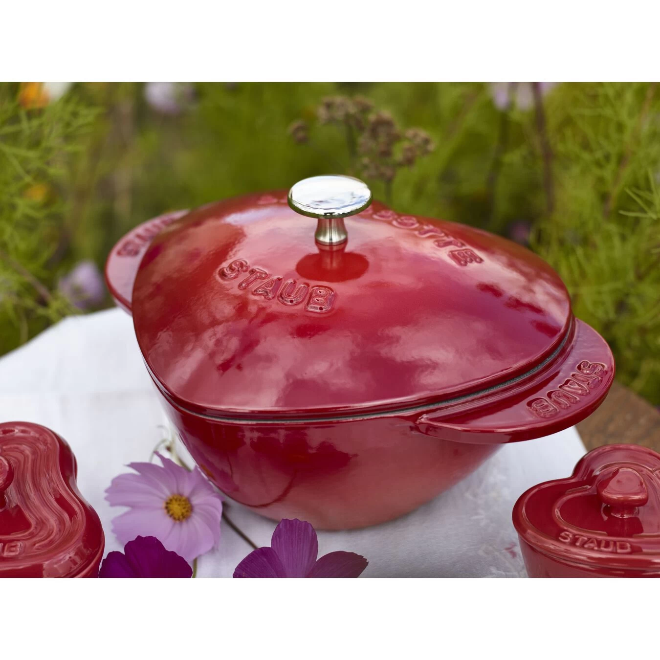 Staub Cocotte 20 Cm, Herz, Kirsch-Rot, Gusseisen 6 Staub Cocotte 20 Cm, Herz, Kirsch-Rot, Gusseisen – Bild 6