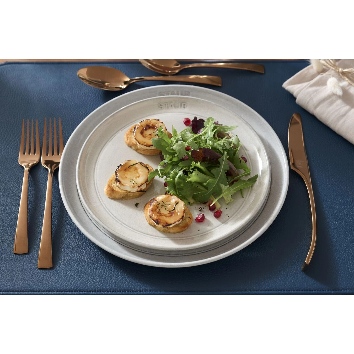 Staub Teller Flach 26 Cm, Keramik, Weisser Trüffel 4 Staub Teller Flach 26 Cm, Keramik, Weisser Trüffel – Bild 4